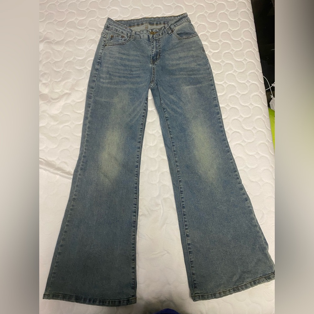 Flare Wide Leg Blue Jeans with Vintage Charm